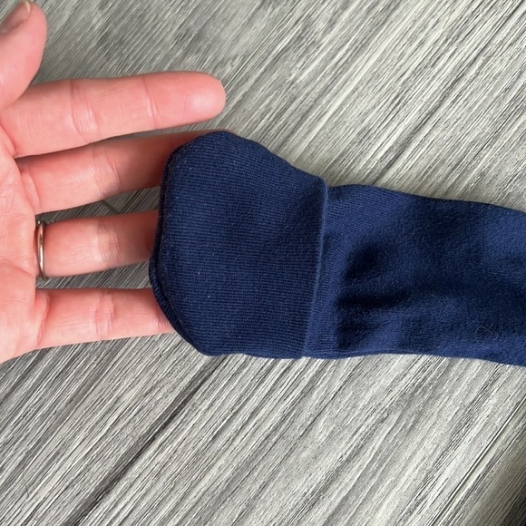 Carters Newborn Size Onesie "I Like the Nightlife" - Picture 5 of 6